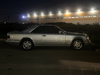 1992 Mercedes-Benz W124 230, серый, 650000 рублей, вид 1