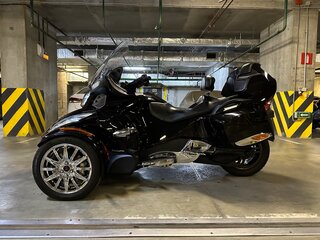 Мотоцикл BRP Can-am Spyder RT 2014 обзор