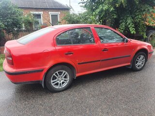 1999 Skoda Octavia I (A4), красный, 195000 рублей, вид 1