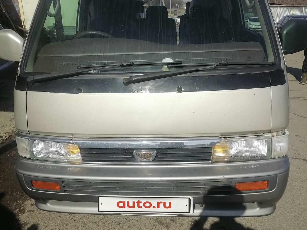 Купить б/у Nissan Caravan III (E24) 2.7d AT (130 л.с.) 4WD дизель ...