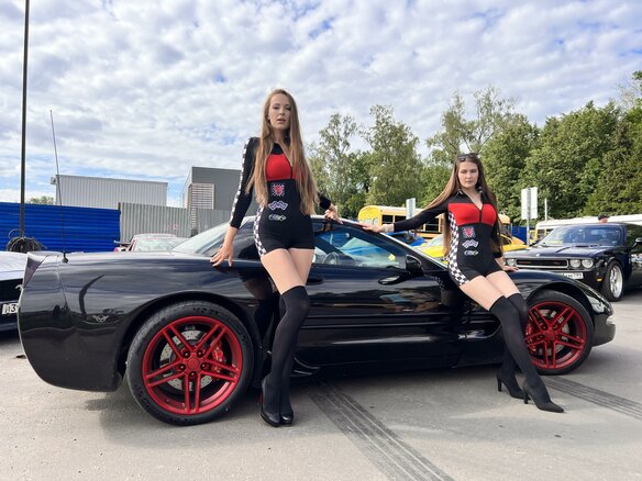 2001 Chevrolet Corvette C5, чёрный - вид 2