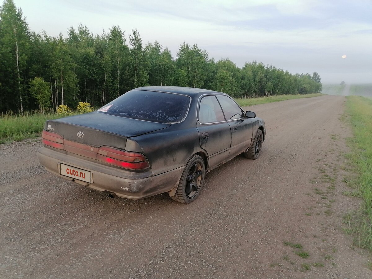 Седан хардтоп тойота