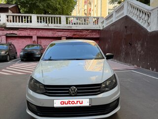 2018 Volkswagen Polo V Рестайлинг, белый, 830000 рублей, вид 2