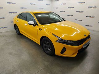 Kia K5 III