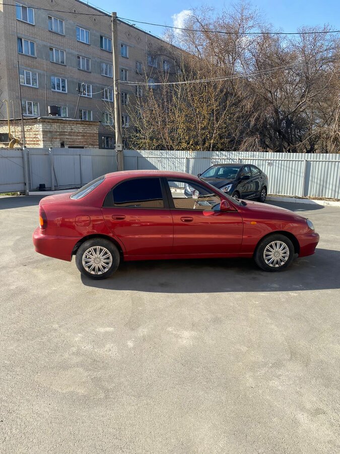 ЗАЗ шанс красный