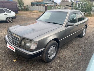 1990 Mercedes-Benz W124 230, серый, 600000 рублей, вид 1