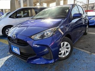 2022 Toyota Yaris IV, синий, 850000 рублей, вид 1