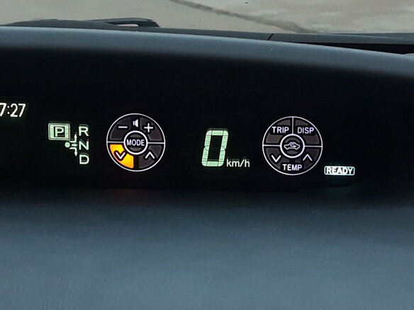 2011 Toyota Prius III (XW30), серебристый, 1299000 рублей - вид 23