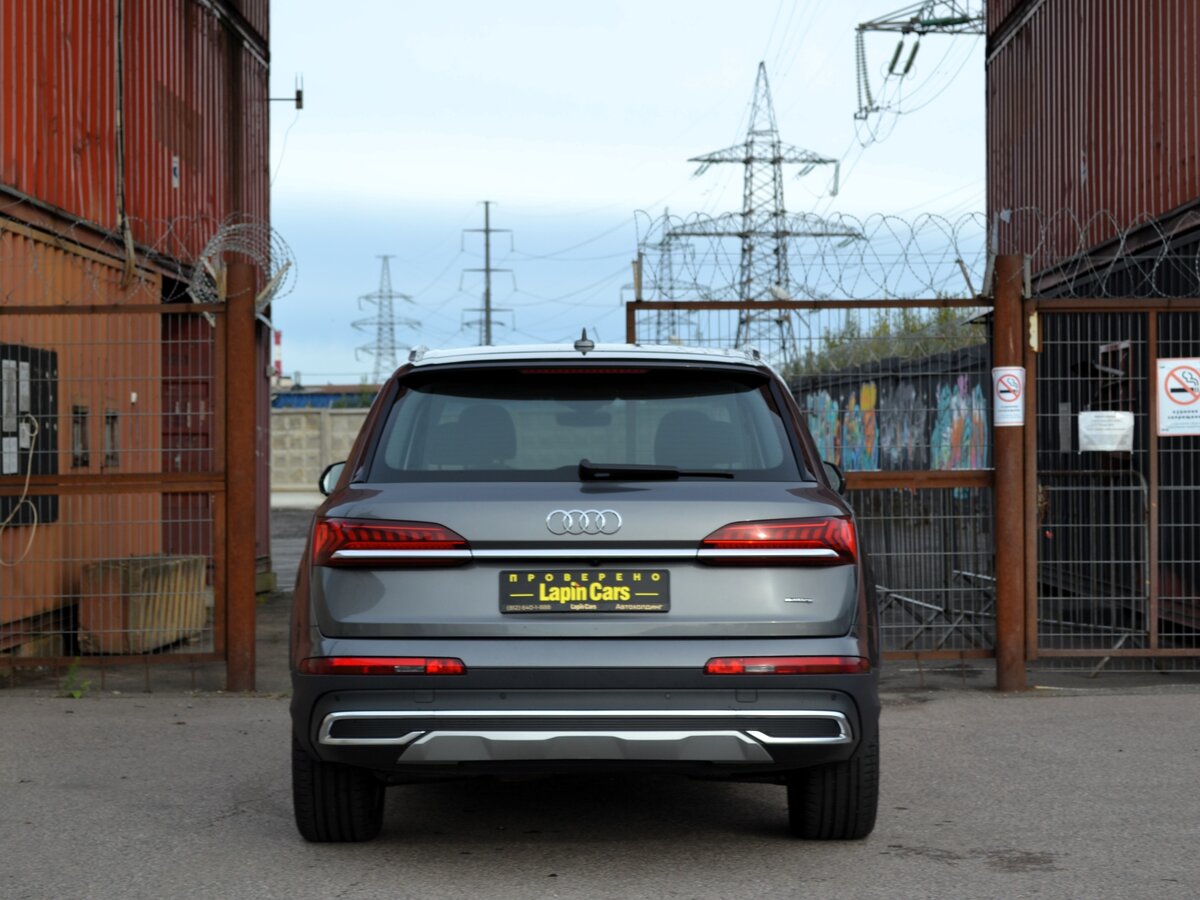 AUDI Q7 - фото 5
