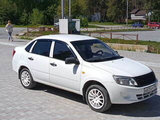 2014 Lada (ВАЗ) Granta I, белый, 500000 рублей, вид 2