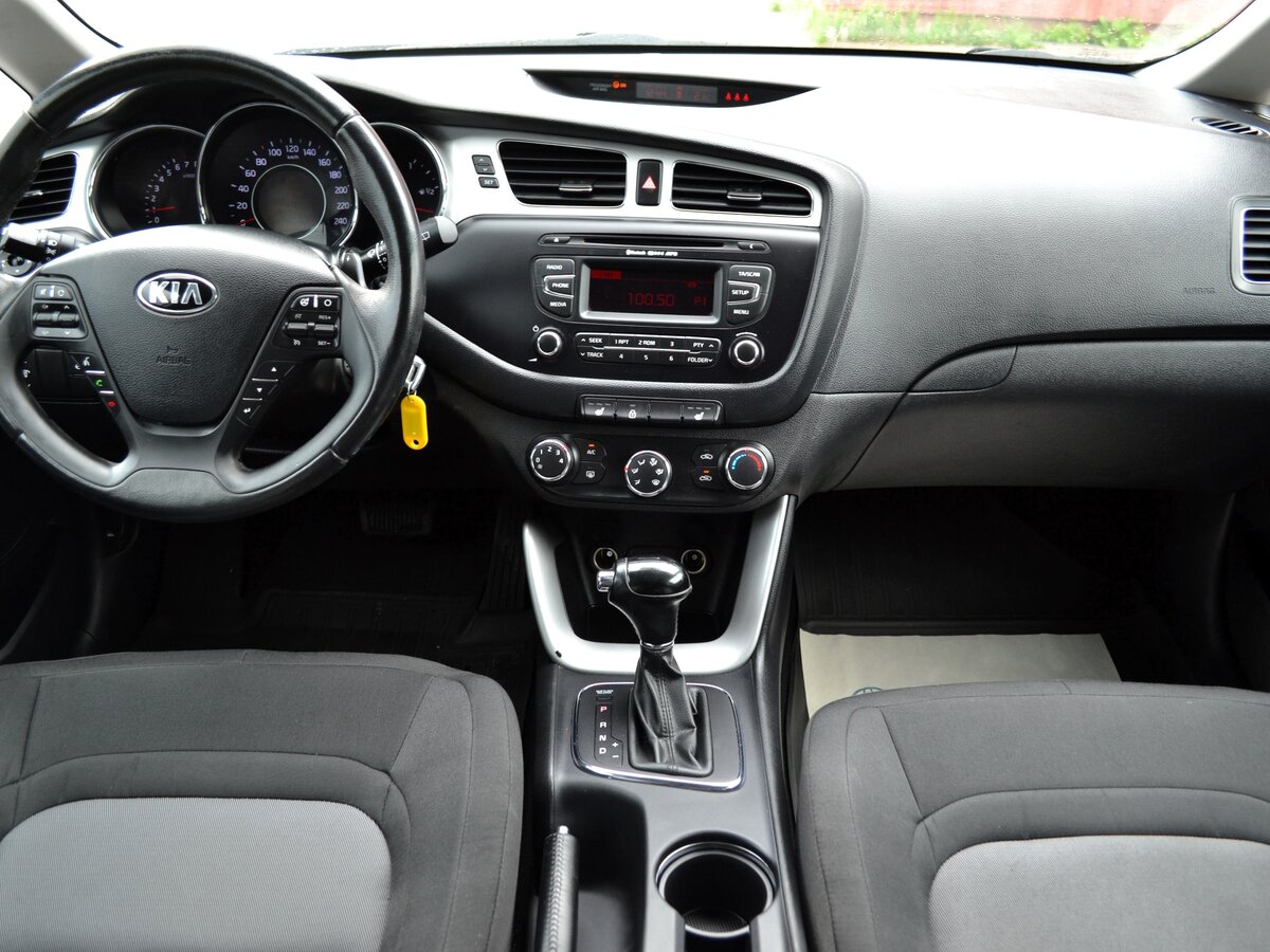 KIA CEED - фото 9