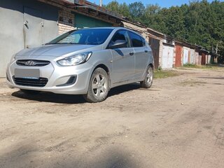 2011 Hyundai Solaris I, серебристый, 600000 рублей, вид 1