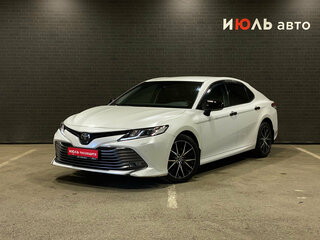 2019 Toyota Camry VIII (XV70), белый, 2850000 рублей, вид 1