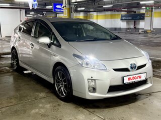 2010 Toyota Prius III (XW30), серый, 990000 рублей, вид 1