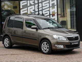 2012 Skoda Roomster I Рестайлинг, коричневый, 750000 рублей, вид 1