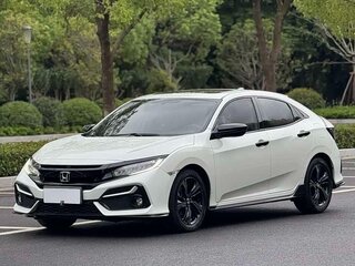 2021 Honda Civic X, белый, 1650000 рублей, вид 1