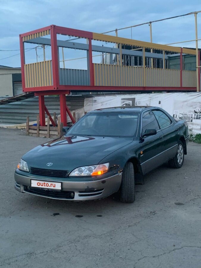 Зеленый тойота виндом