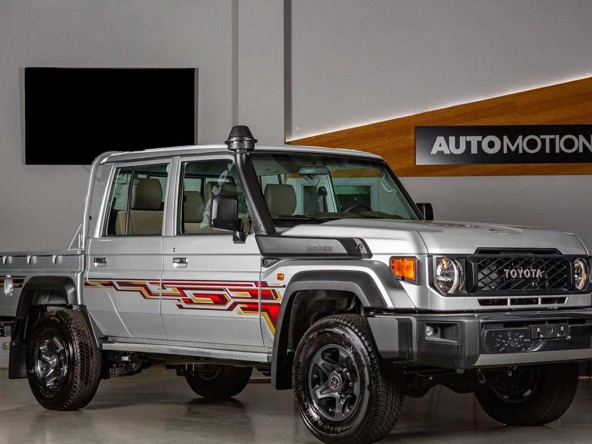 Toyota Land Cruiser 79 70 Series Рестайлинг 2