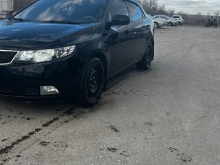 2010 Kia Cerato 6-speed II, чёрный, 350000 рублей, вид 1