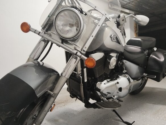 2003 Suzuki Intruder VL 1500 LC, серебристый, 500000 рублей