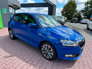 2021 Skoda Fabia III Рестайлинг, синий, 1450000 рублей, вид 3