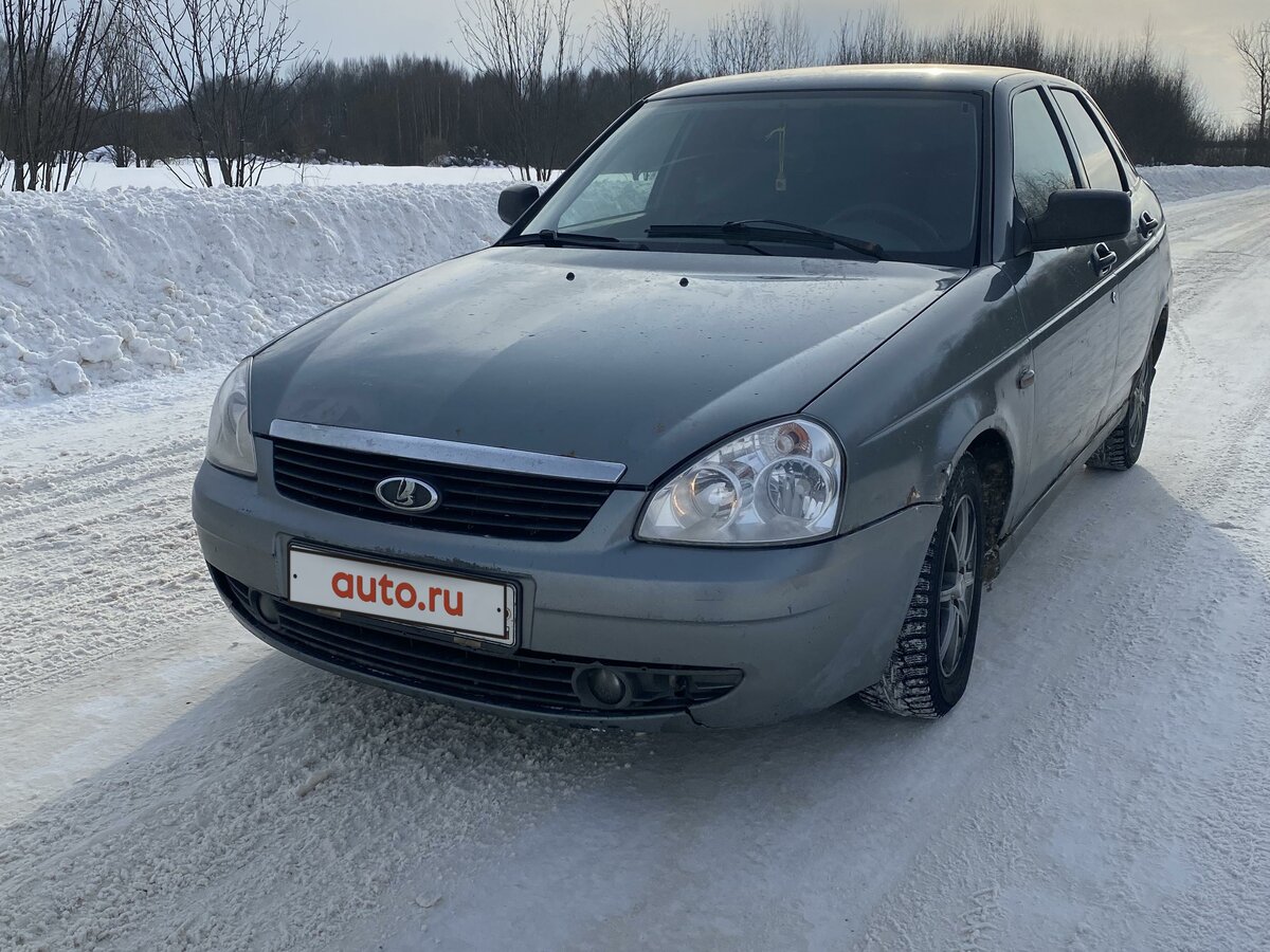 Лада Приора хэтчбек 2010 года