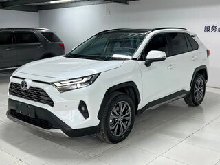 2024 Toyota RAV4 V (XA50), белый, 2599077 рублей, вид 1