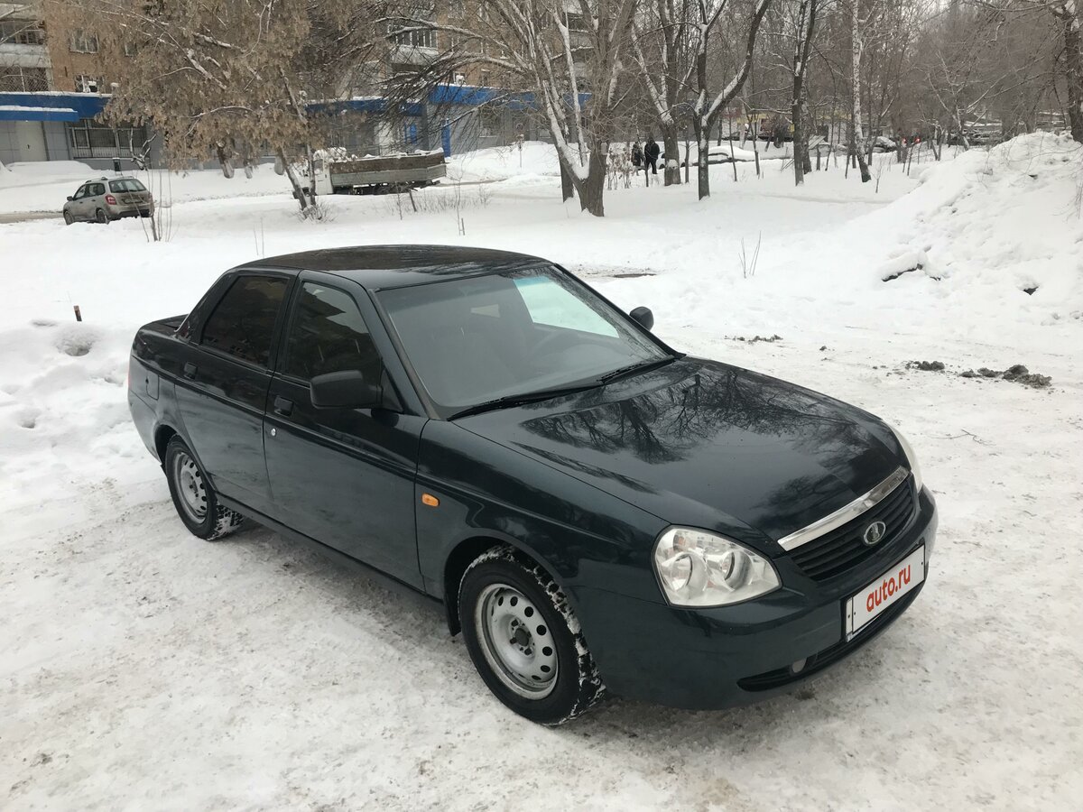 Лада Приора седан цвет ЦУНАМИ