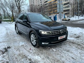 2017 Volkswagen Tiguan II, чёрный, 2420000 рублей, вид 1