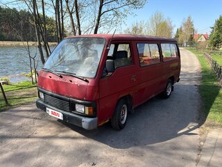 1992 Nissan Urvan III (E24), пурпурный, 250000 рублей, вид 1