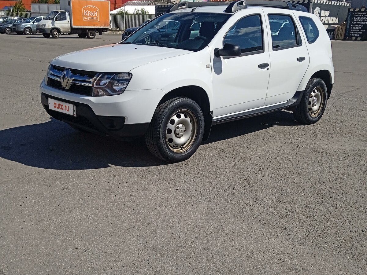 Купить б/у Renault Duster I Рестайлинг 1.6 MT (114 л.с.) бензин ...