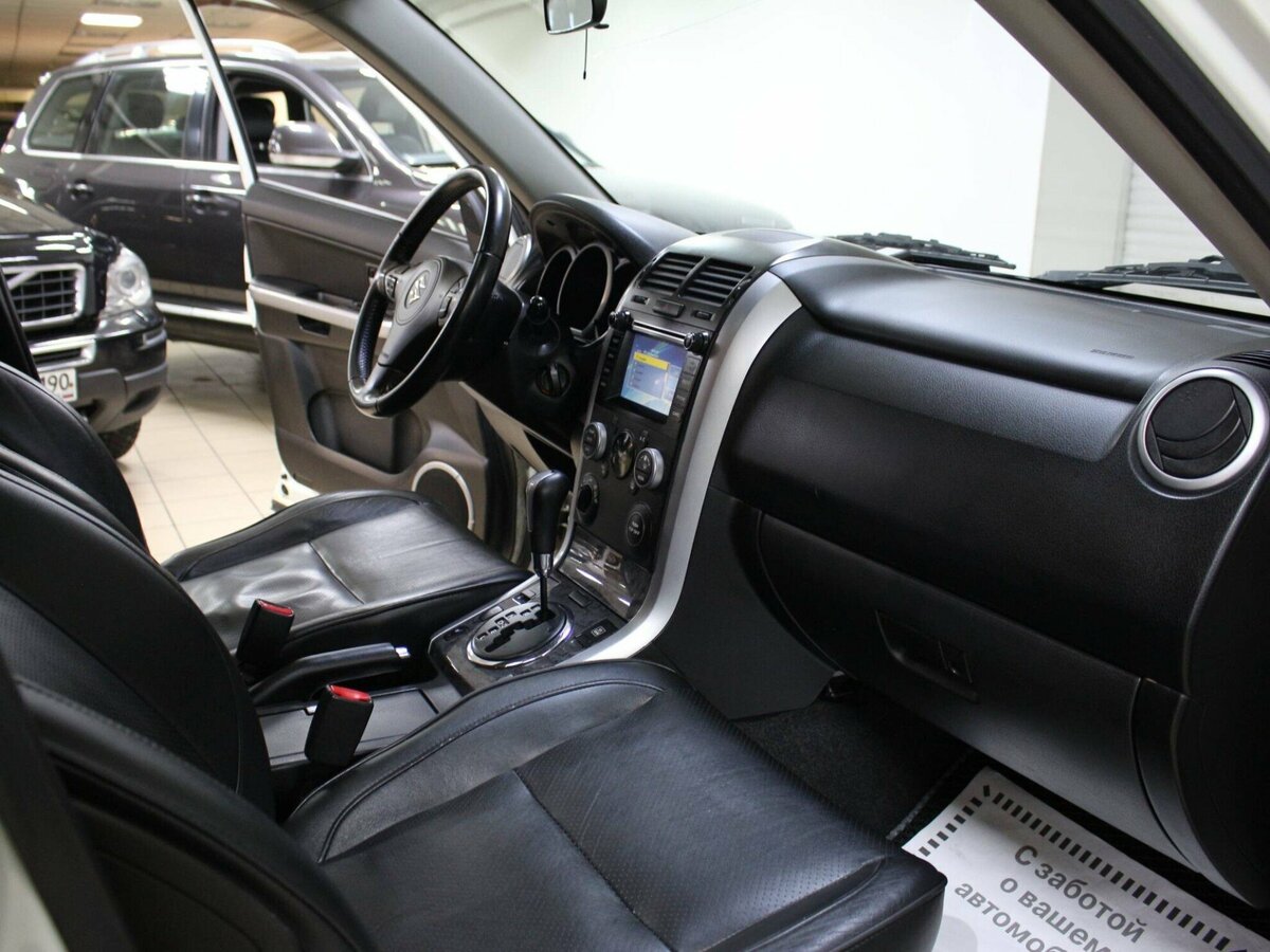 2011 Suzuki Grand Vitara III Рестайлинг, белый, 945000 рублей - вид 6