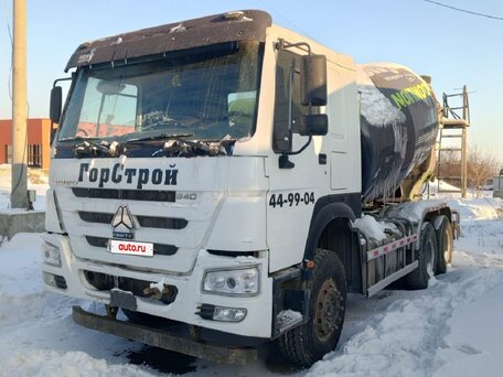 Fantastik yirtqich hayvonlar bilan porno