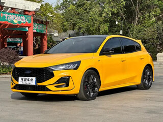 2022 Ford Focus IV Рестайлинг, жёлтый, 1550000 рублей, вид 1