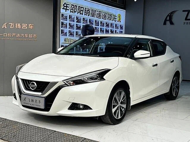 Nissan Lannia