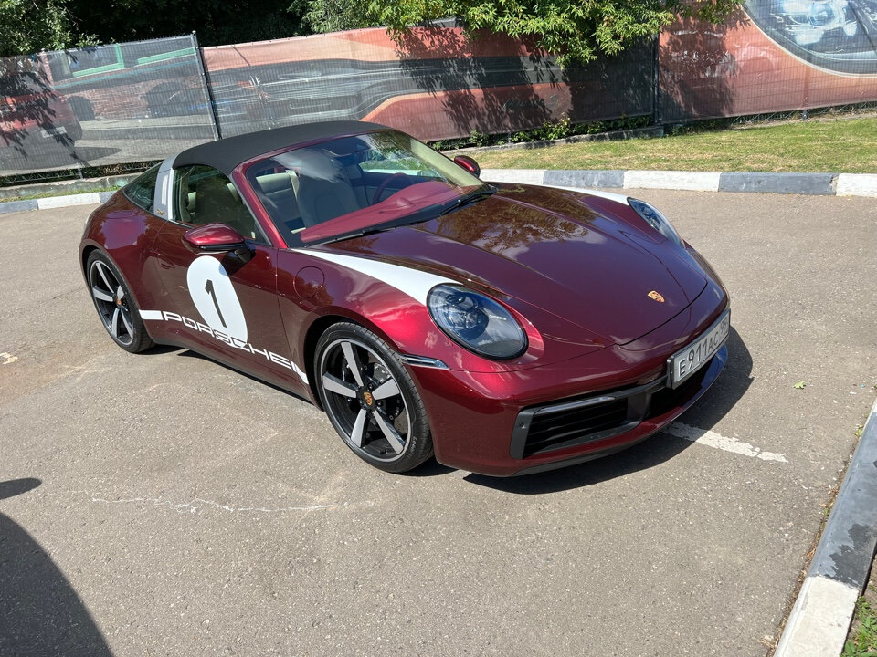 Порше 992 тарга