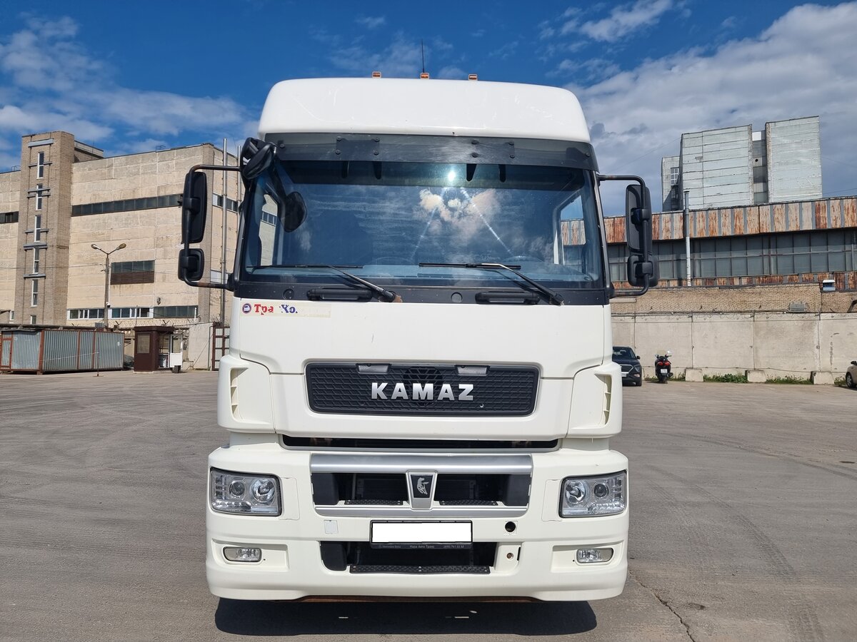 Камаз 5490 белый