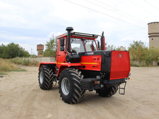 2023 ХТЗ Т-150К, красный, 1700000 рублей, вид 1