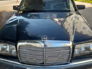 1988 Mercedes-Benz S-Класс 300 II (W126) Рестайлинг, синий, 300000 рублей, вид 1