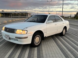 1993 Toyota Crown IX (S140), белый, 500000 рублей, вид 1