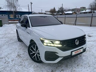 2019 Volkswagen Touareg III, белый, 6350000 рублей, вид 1