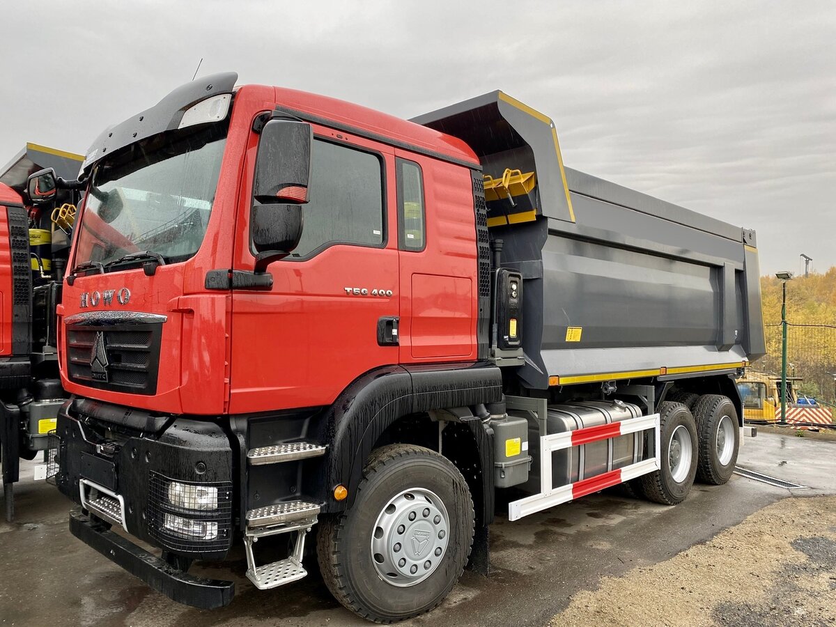 Купить новый Sinotruk Howo T5G дизель механика в Москве: красный ...