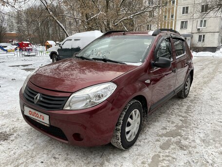 2011 Renault Sandero I, красный, 440000 рублей, вид 1