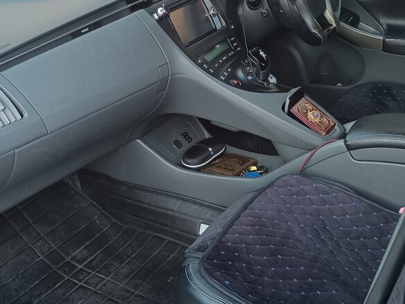 2011 Toyota Prius III Рестайлинг (XW30), фиолетовый, 999999 рублей - вид 19