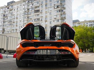 2019 McLaren 720S, оранжевый, 22000000 рублей, вид 1