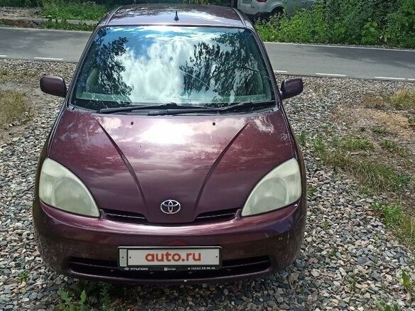 2003 Toyota Prius I Рестайлинг (XW10), красный, 280000 рублей