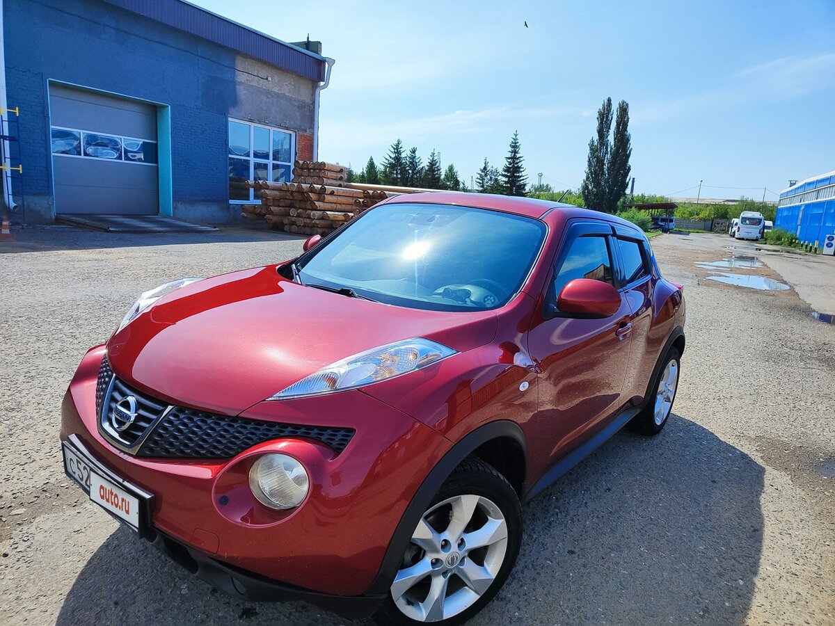Купить б/у Nissan Juke I 1.6 CVT (117 л.с.) бензин вариатор в Омске