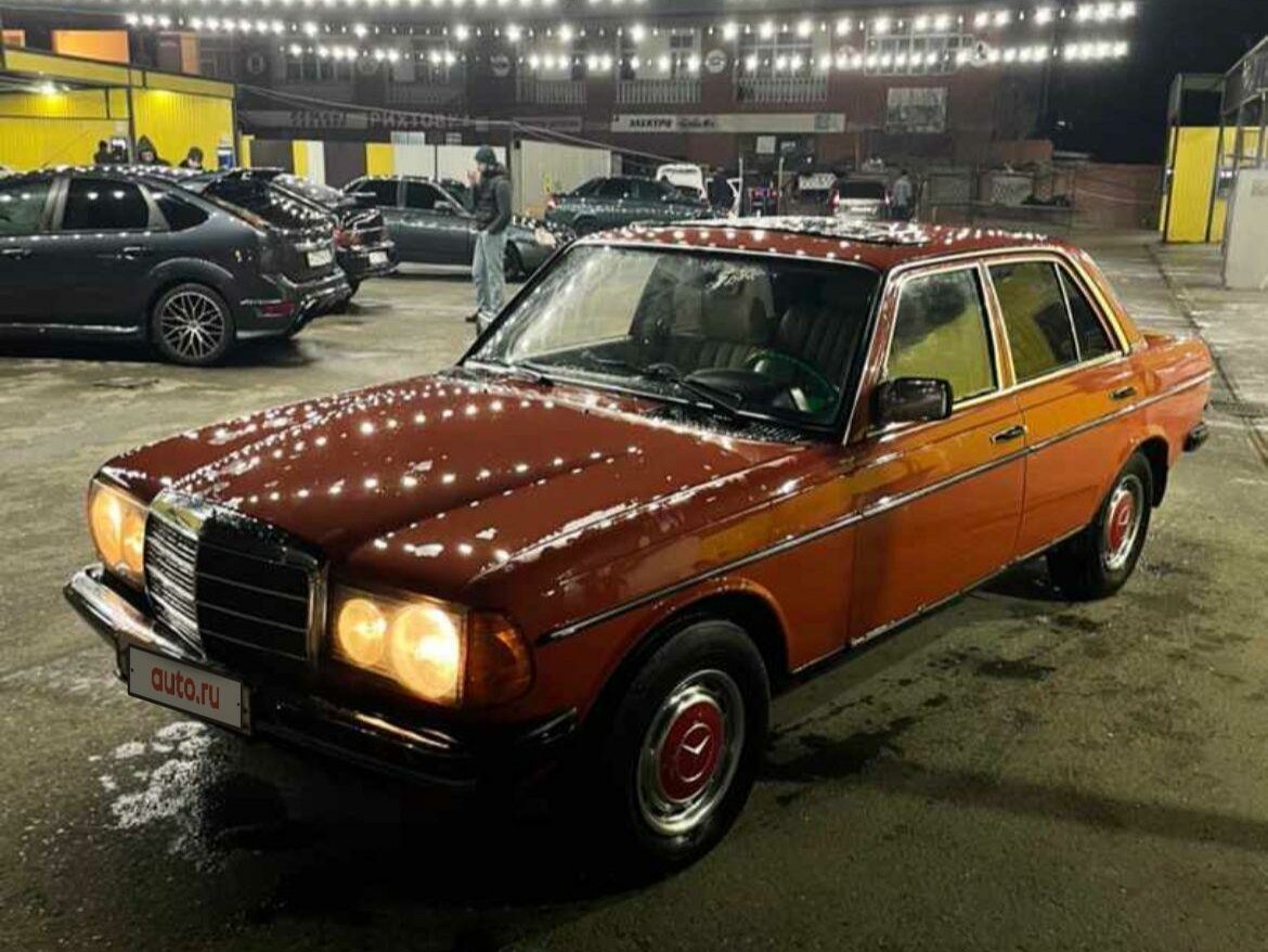 Мерседес бенц оранжевый