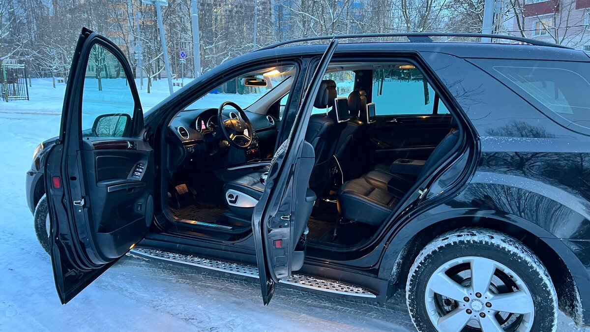 2008 Mercedes-Benz M-Класс 500 II (W164) Рестайлинг, чёрный, 1125000 рублей - вид 10