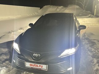 2018 Toyota Camry VIII (XV70), серый, 2900000 рублей, вид 1